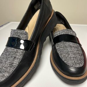 Clarks Gracie Sharon loafers, black